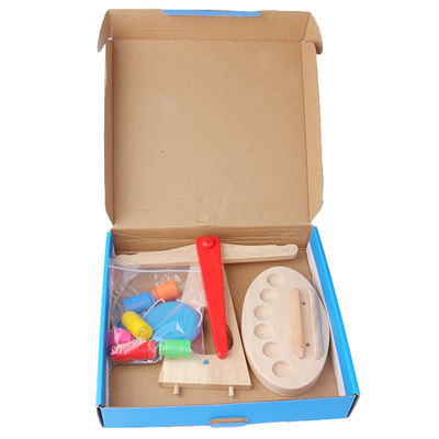 Het wegen van 10CM Houten Saldoschaal Toy Montessori Balance Scale