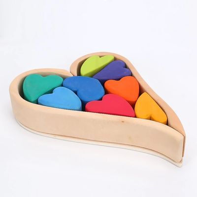 De noordse Houten Regenboog die van Jenga Natuurlijke Houten Bouwstenen stapelen