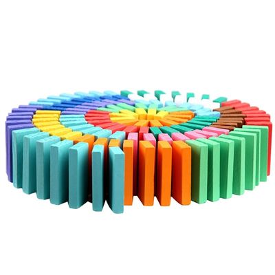 Regenboog Gekleurde Domino's voor het Omverwerpen van Professor Puzzle Domino Rally