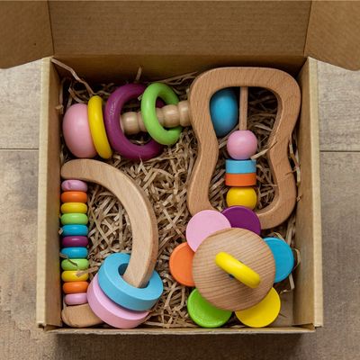 Rammelaar Soother 11.6cm Houten Rang van Tandjes krijgentoy wooden rattle teether food