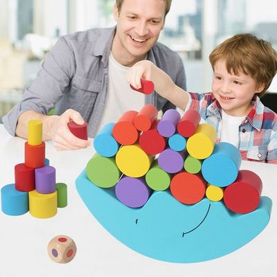 Het houten Montessori-Spel van het Maansaldo voor vroeg het Leren
