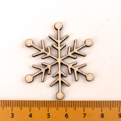 Plakboeken die de Met de hand gemaakte Houten Ambachten van het Sneeuwvlokpatroon schilderen