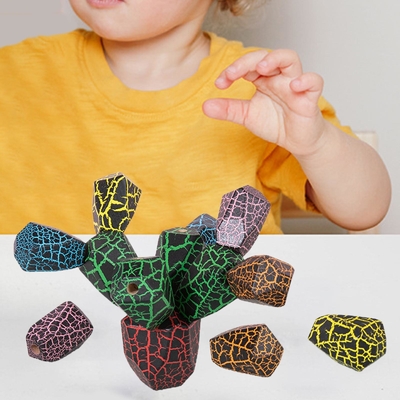 In evenwicht brengend de Babyspeelgoed van Cactus Houten Montessori voor Vroege Onderwijs