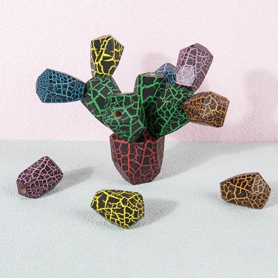 In evenwicht brengend de Babyspeelgoed van Cactus Houten Montessori voor Vroege Onderwijs