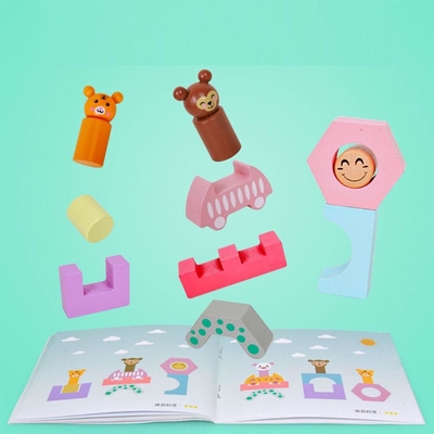 De houten Vorm DIY Onderwijstoy for preschool toddler van de Treinvrachtwagen